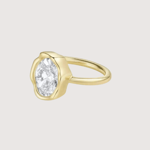 Radiant Oval Spark Ring: A Modern Style with Timeless Gorgeousness