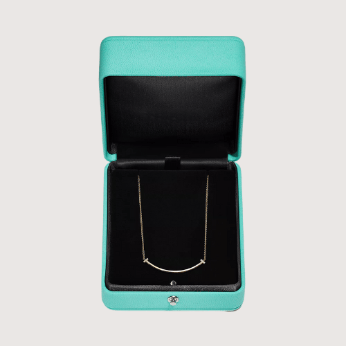 Minimal Arc Shine Necklace Elevating Everyday Grace And Modern Simplicity