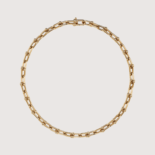 Bold Link Harmony Necklace Elevating Confident Style And Distinct Modern Presence
