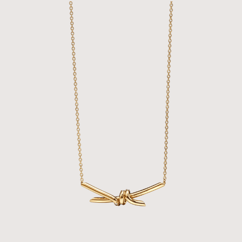 Twisted Silhouette Knot Necklace Capturing Artistic Energy And Distinct Modern Expression